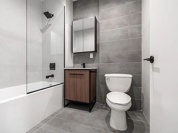4th image of 157 Erasmus St #1C