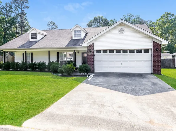 2424 Cedar Ridge Dr, Benton, AR 72015