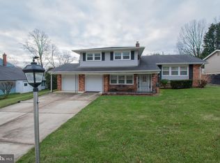 105 Saint Regis Dr, Newark, DE 19711