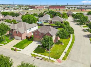 1100 Crest Breeze Dr, Haslet, TX 76052