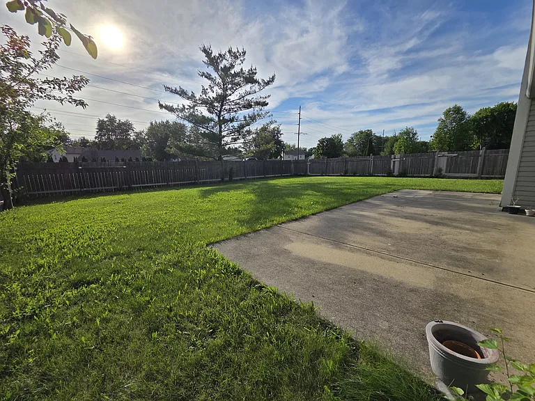12694 Sovereign Ln — Photo 13