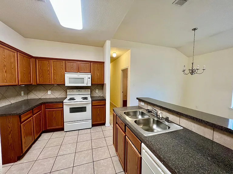 850 Mirabell Ct #850 — Photo 9