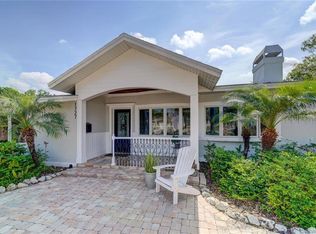 1727 Magnolia Rd, Belleair, FL 33756