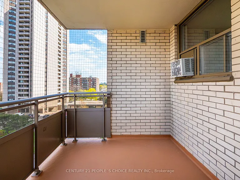 390 Dixon Rd #702 — Photo 29