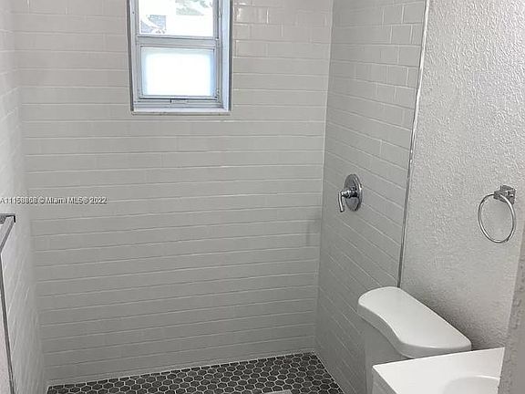 3rd image of 2710 NW 14th Ave #B