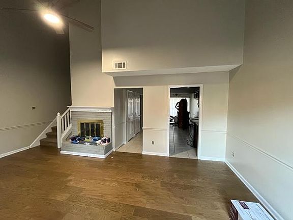 3rd image of 6327 Kirby Downs Dr