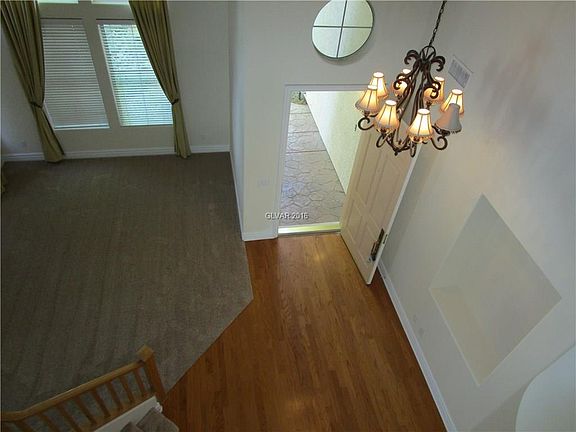 5th image of 149 Chateau Whistler Ct