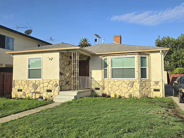 3633 Veteran Ave — Photo 1