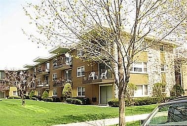 1st image of 5432 W Windsor Ave APT 2C