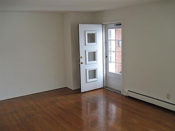 3rd image of 745-771 Saint Johns Ave #749