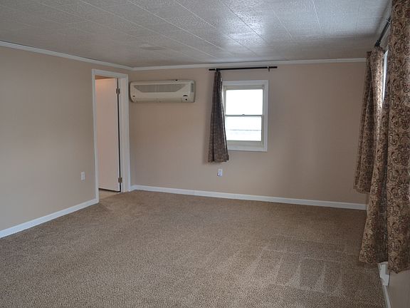 5th image of 904 N Joliet St