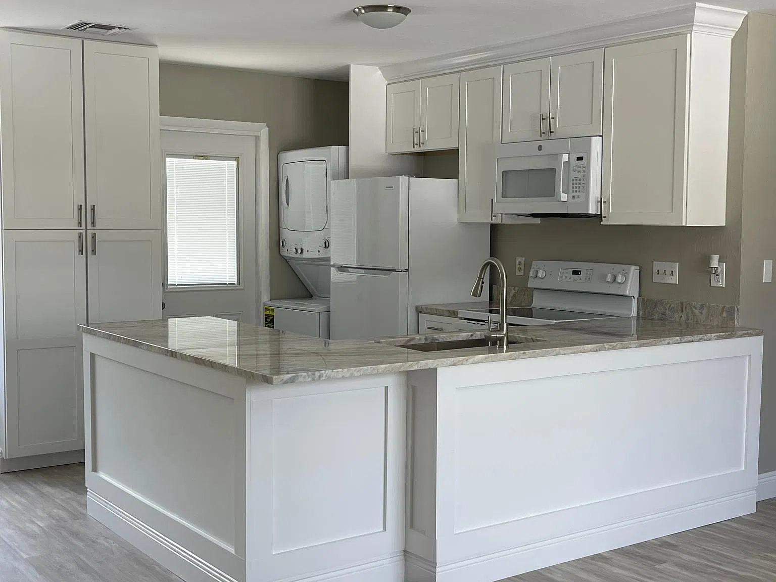 12761 Water Ln — Photo 2