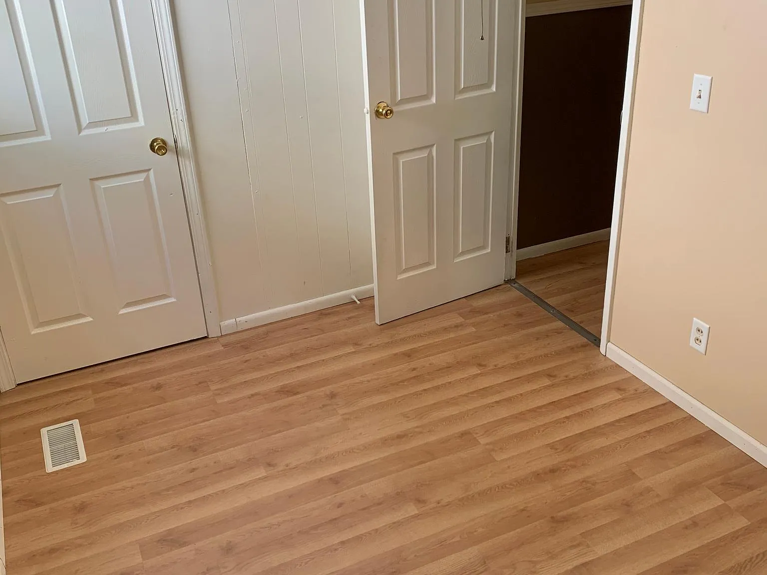 3 bed, 1100 sqft, $1,350 — Photo 2