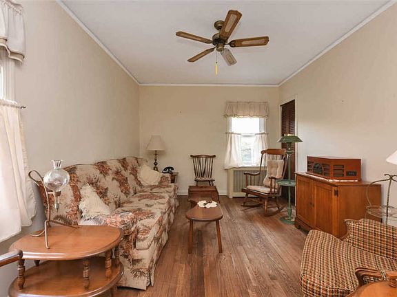 3rd image of 518 Sperry Blvd #518