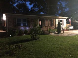 1065 Village Cir, Hickory, NC 28602