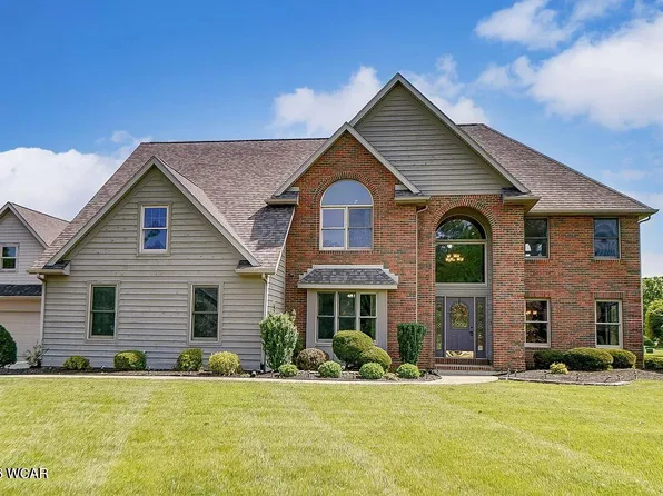 4663 Meadow View Dr, Lima, OH 45805
