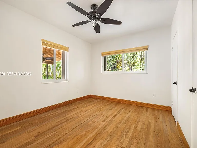 2431 Overbrook St — Photo 10