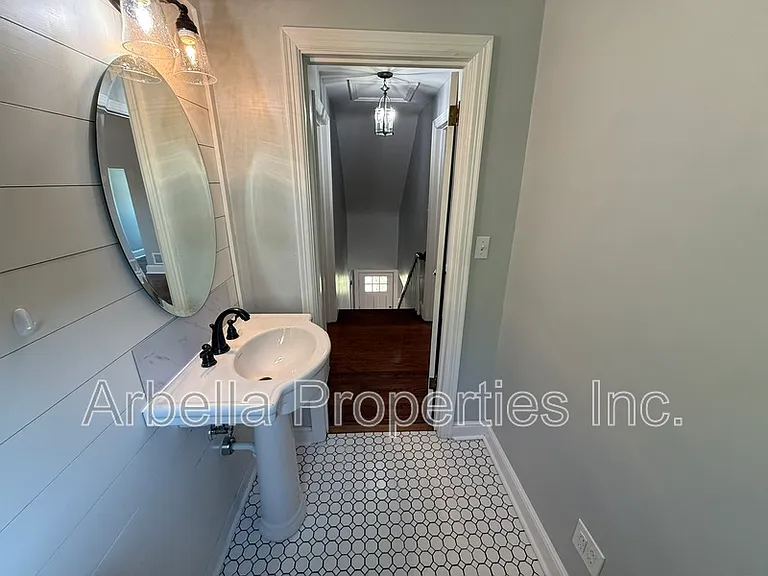 1437 Valley St — Photo 20