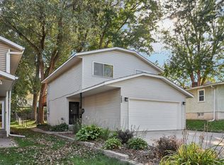 302 Sidney St E, Saint Paul, MN 55107