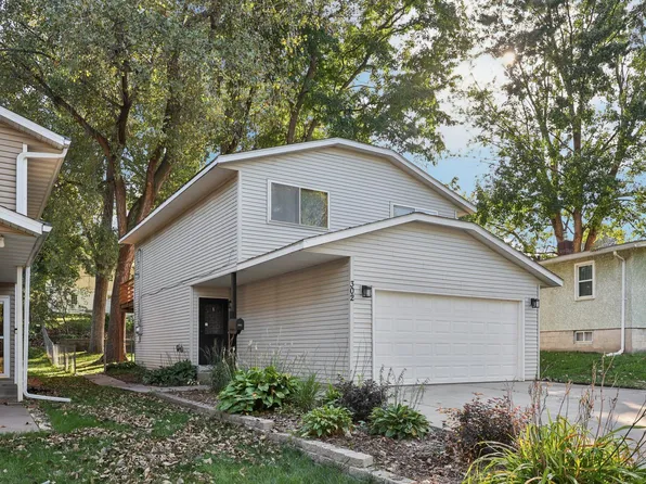 302 Sidney St E, Saint Paul, MN 55107