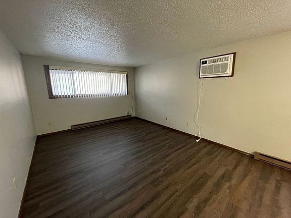 5th image of 201 Southwood Dr #2