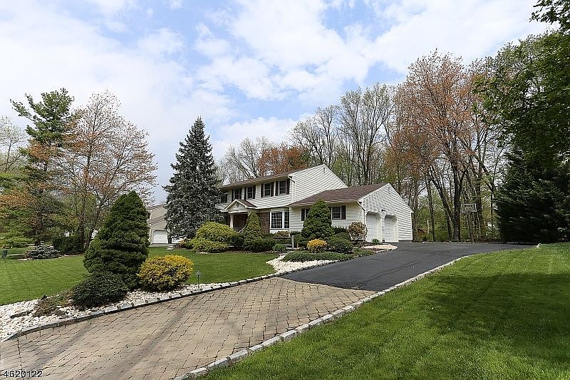 2nd image of 26 Breton Dr