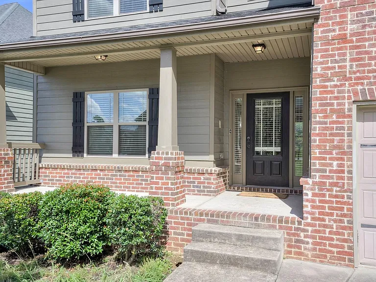 542 Oconee Cir — Photo 2