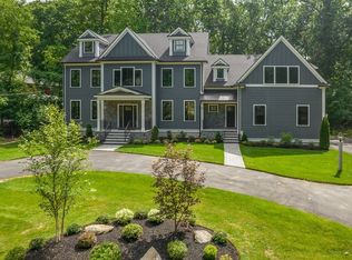 10 Carriage Dr, Lexington, MA 02420