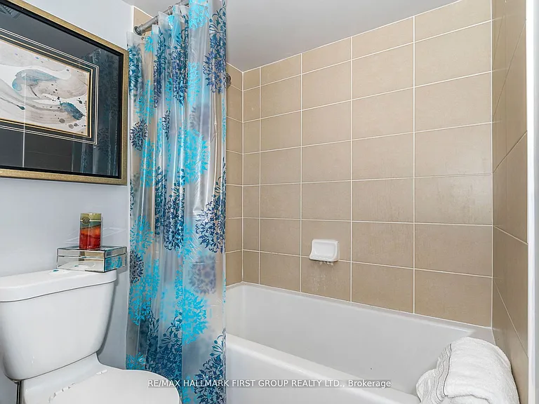 125 Village Green Sq #1409 — Photo 20
