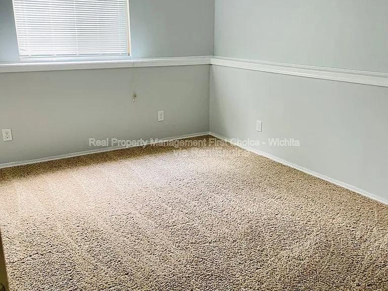 613 S Wheatland Cir — Photo 19