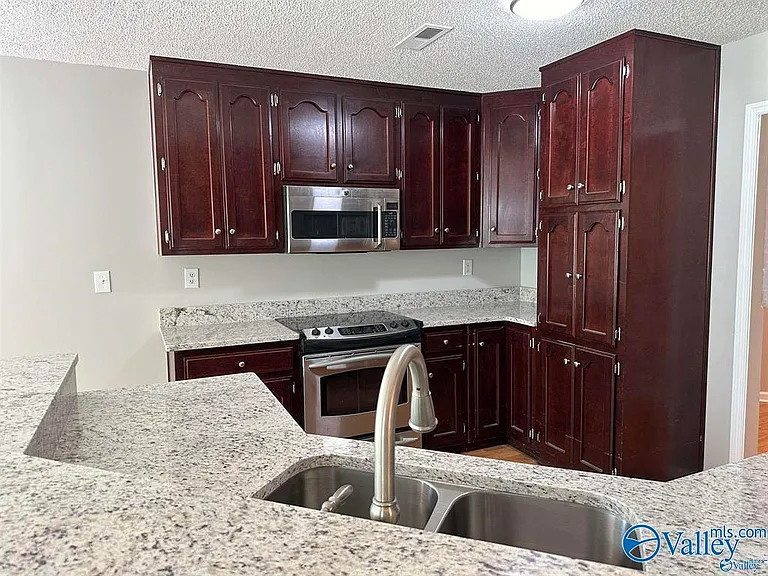 111 Tumbleweed Dr — Photo 6