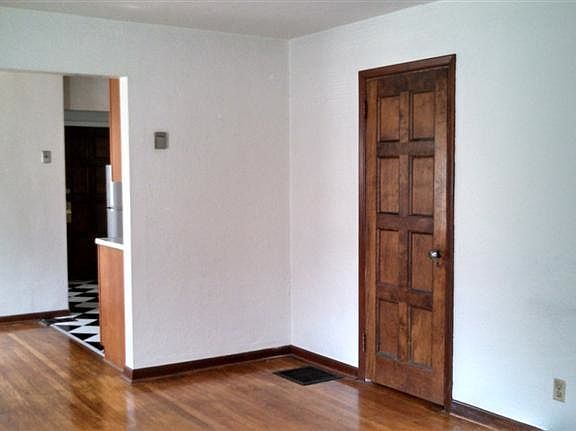 2nd image of 259 Aberdeen Ave APT 1