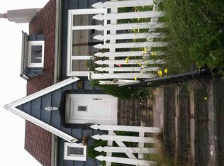 8011 20th Ave NE, Seattle, WA 98115