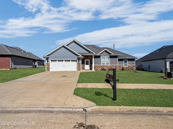 3801 Flatwater Dr, Columbia, MO 65202