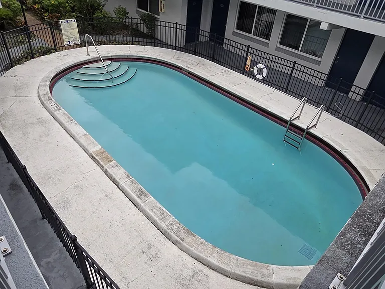 1001 SE 16th St #7 — Photo 19