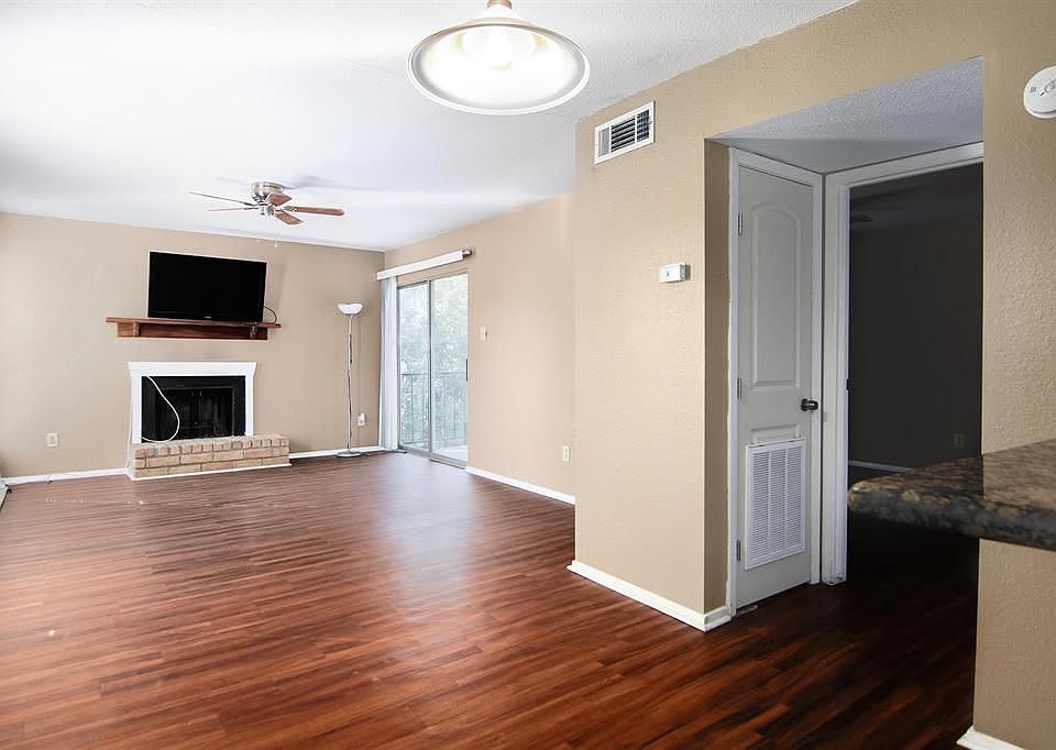 1st image of 18511 Egret Bay Blvd APT 606