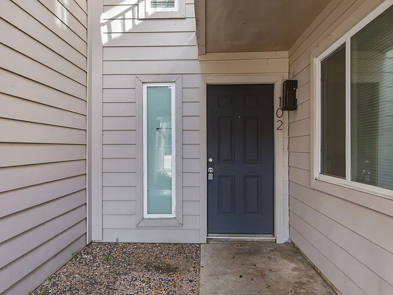 2705 Windswept Cv — Photo 22