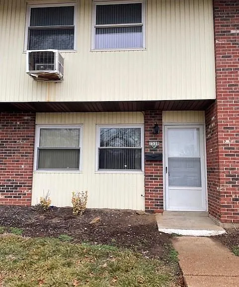 7558 Hazelcrest Dr — Photo 19