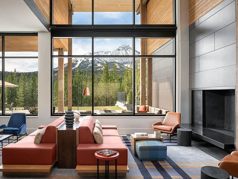 Building's Lounge