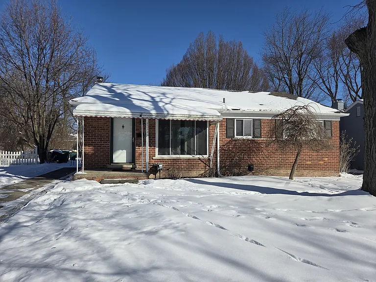 32356 Loomis Dr — Photo 1
