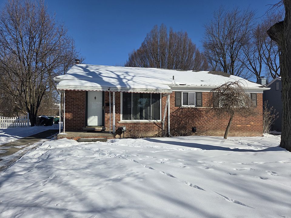 1st image of 32356 Loomis Dr