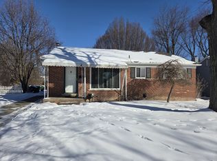 32356 Loomis Dr, Farmington, MI 48336
