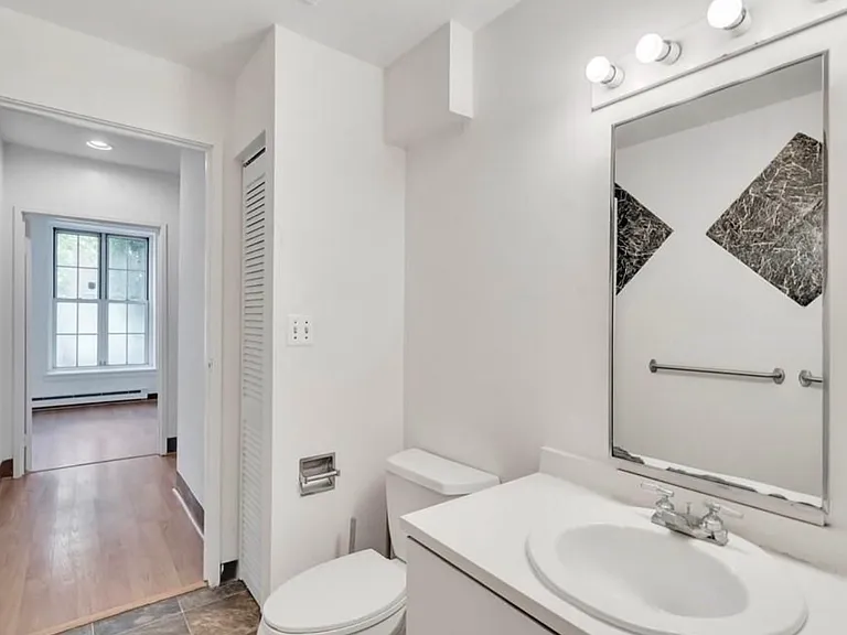 240 Heath St #101 — Photo 6