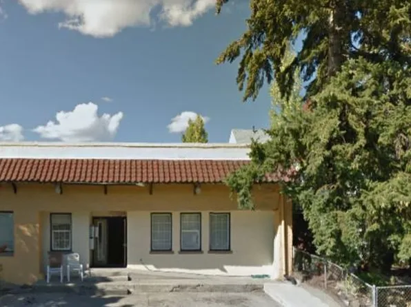 Augustine Apartments, 916 W Augusta Ave #A77c0a28e, Spokane, WA 99205