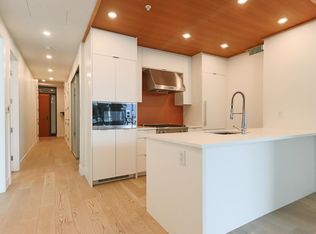 6699 Nelson Ave #201, West Vancouver, BC V7W 2B2