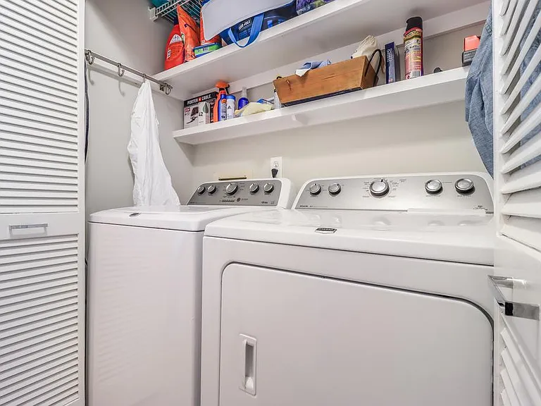 1050 Planters Pl — Photo 12
