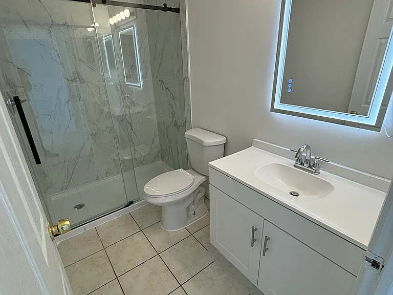 235 Keen St #1R — Photo 14