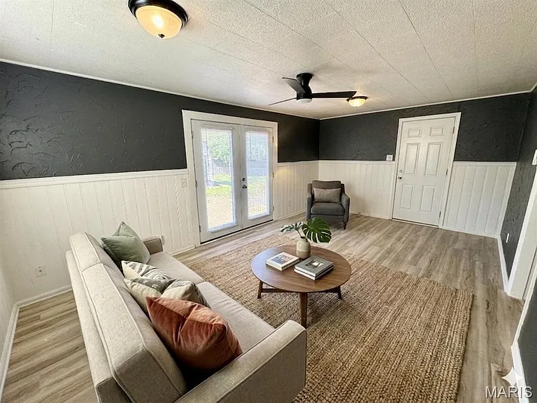 312 Joy Dr — Photo 15
