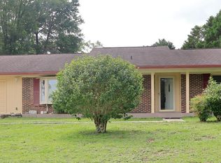 4 Meadow Dr, Daleville, AL 36322