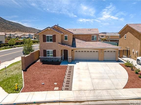 3rd image of 29389 Wyatt Earp Way